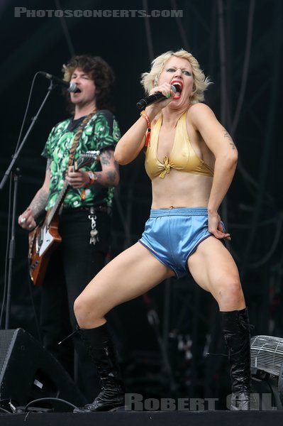 AMYL AND THE SNIFFERS - 2023-08-27 - SAINT CLOUD - Domaine National - Grande Scene - Amy Taylor - Declan Mehrtens